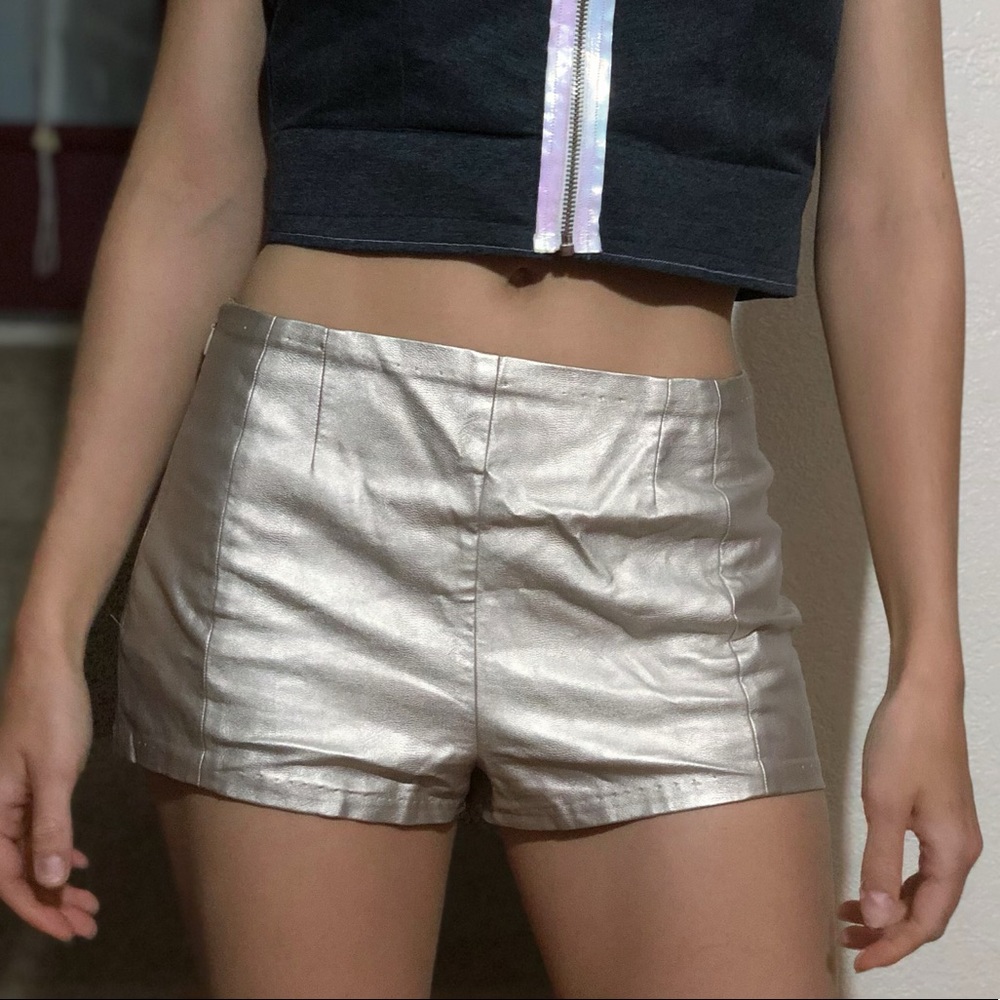 Genuine leather! Silver hot shorts